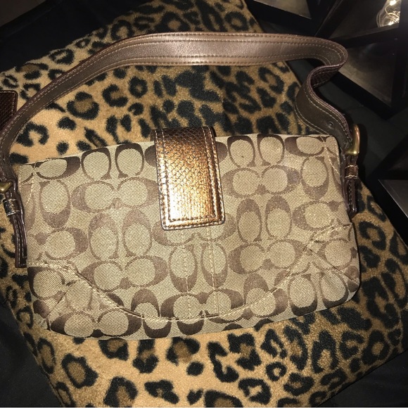 Coach Handbag 👜 - Picture 9 of 12